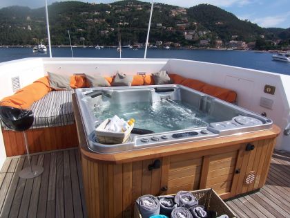 hot-tub.jpg